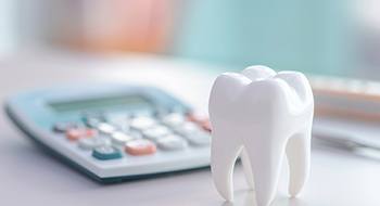 A model tooth and calculator